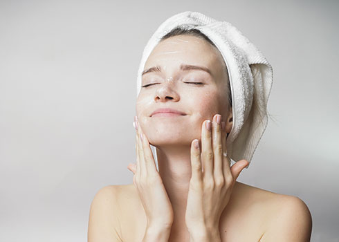 Face cleaning tips: what to know – Ceramol International